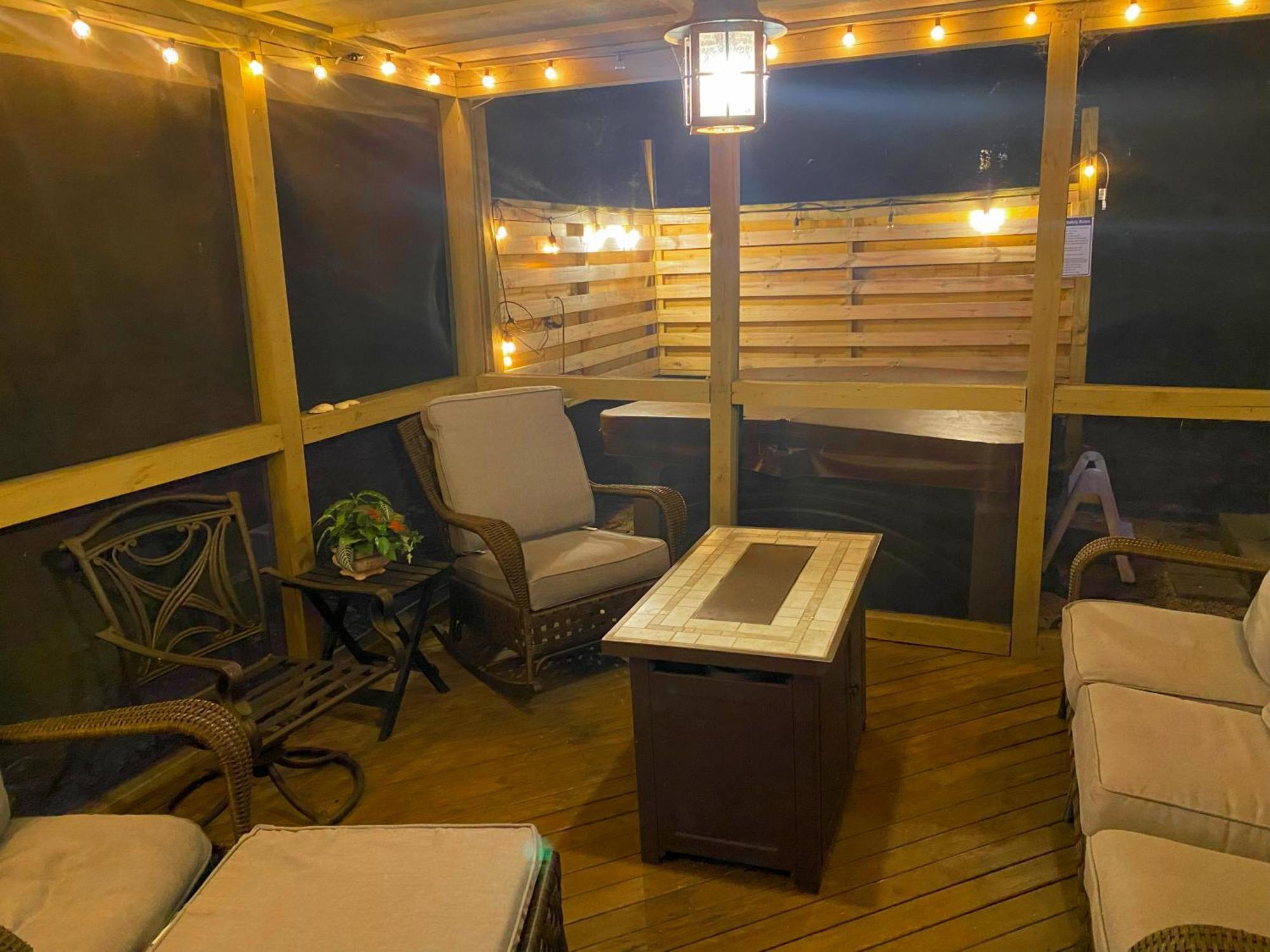 Pocono Mountain Home , Hot Tub- 1 Mile To Skiing! Tannersville Eksteriør billede