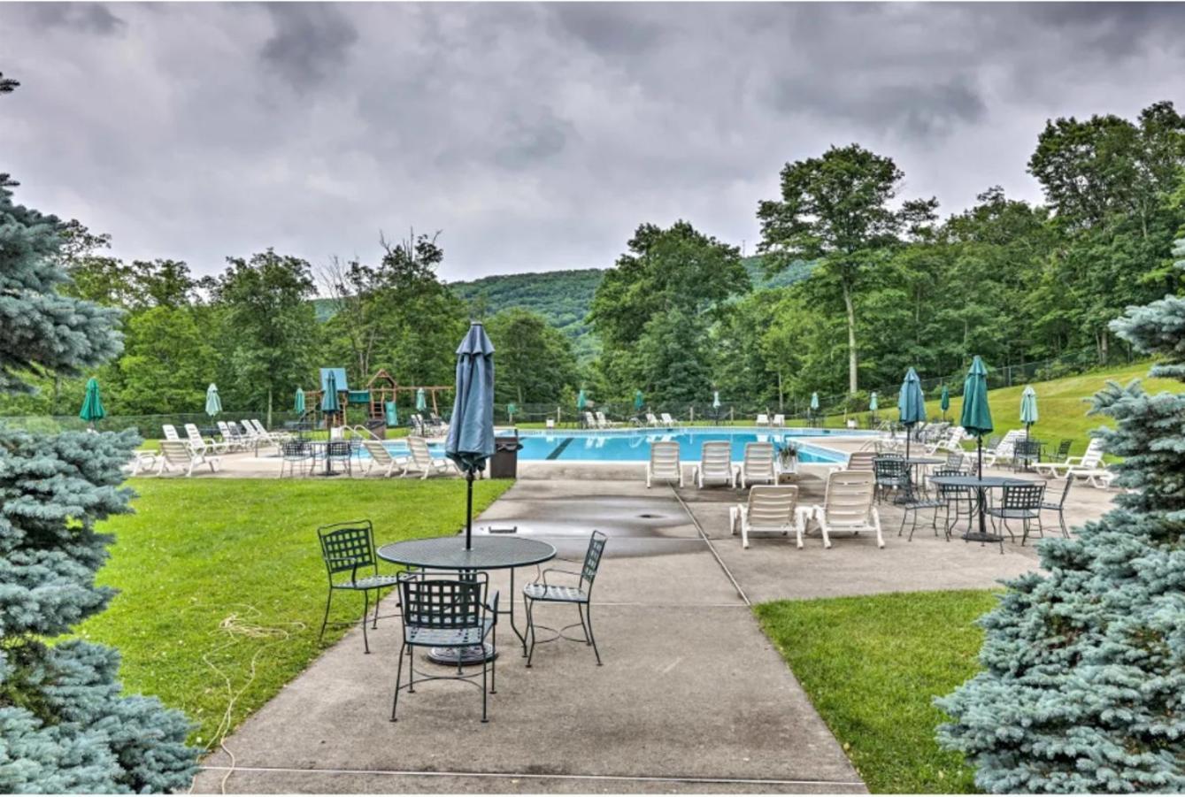 Pocono Mountain Home , Hot Tub- 1 Mile To Skiing! Tannersville Eksteriør billede